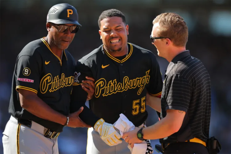 Cubs pound Pirates to end skid